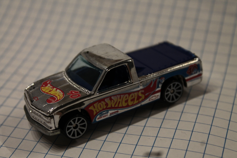 Illustration for article titled "Call Your Custom": Hot Wheels Trading/Customization Haul